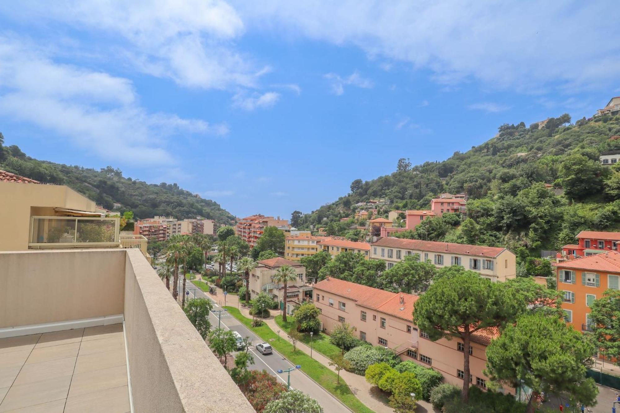 Spacieux Rooftop Parking, Terrasse Ensoleillee Menton Exterior foto