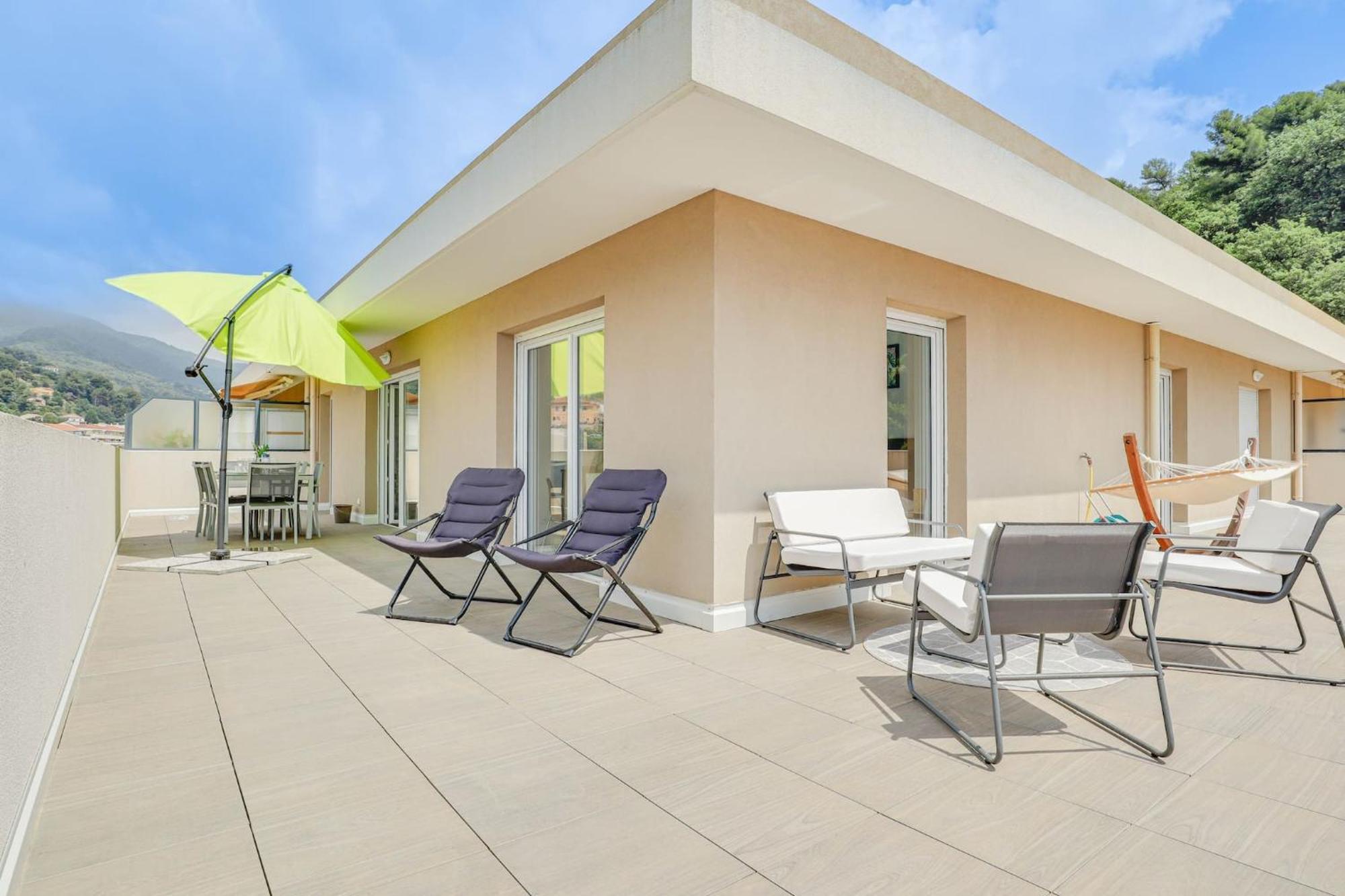 Spacieux Rooftop Parking, Terrasse Ensoleillee Menton Exterior foto